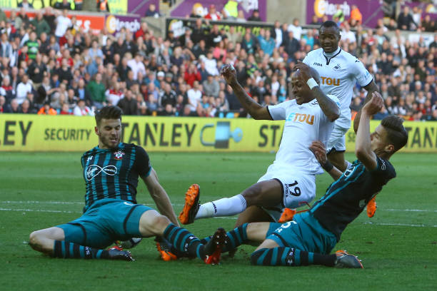 他不仅凭借 他不仅凭借