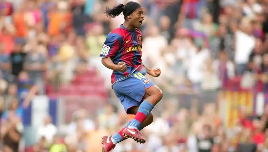 足球不仅是 足球不仅是